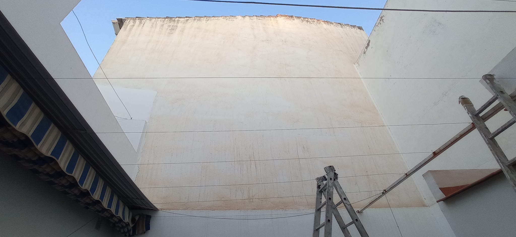 Aplicaci贸n de revestimientos exteriores casas